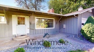 Building Photo - 2544 Kendall Rd