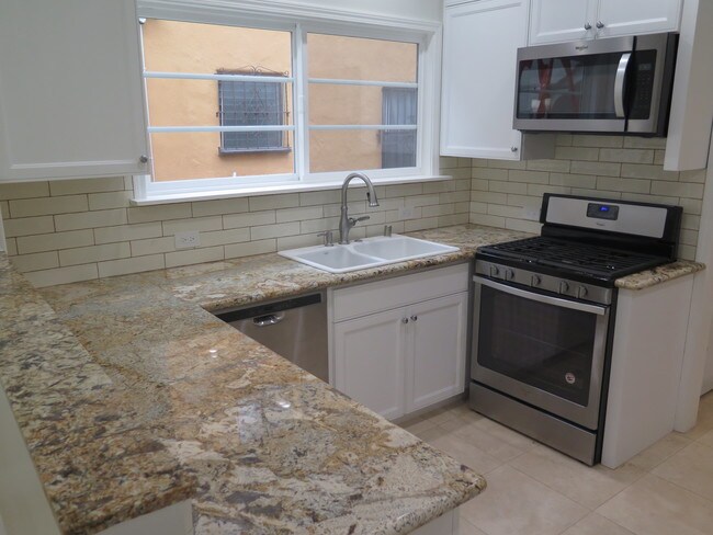 Foto del edificio - 8254 W 4th St