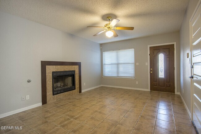 Building Photo - 3311 Catherine Ann Dr