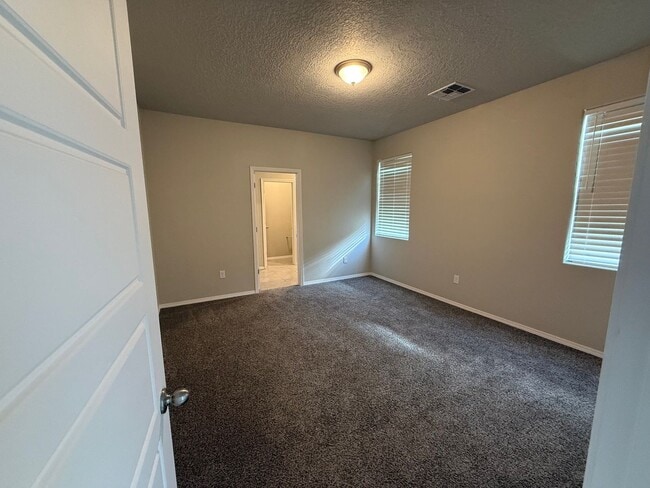 Foto del edificio - 4 bed 2 Bath Rio Rancho