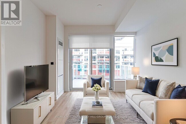 Photo du bâtiment - 333 Sunseeker Ave