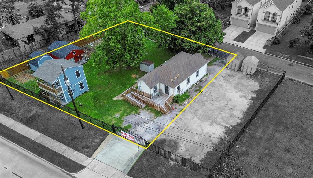 Primary Photo - 214 E 30th St