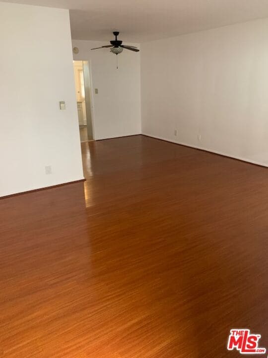 Foto del edificio - 312 S Reeves Dr