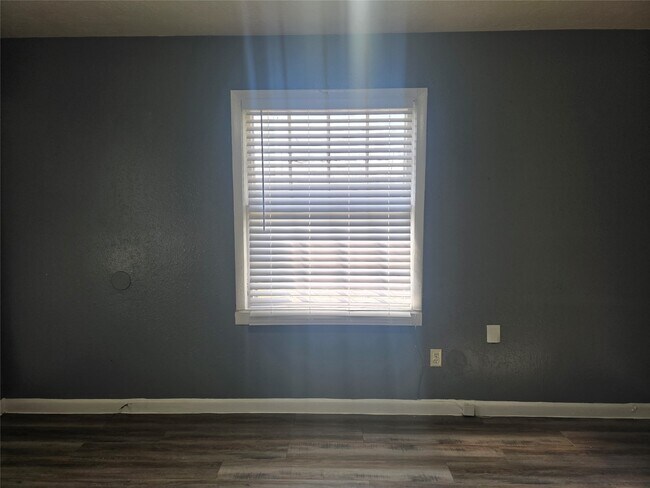 Foto del edificio - 5105 Timothy St