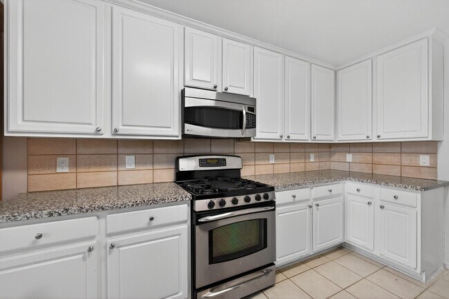 Foto del edificio - 2202 Laurel Branch Way