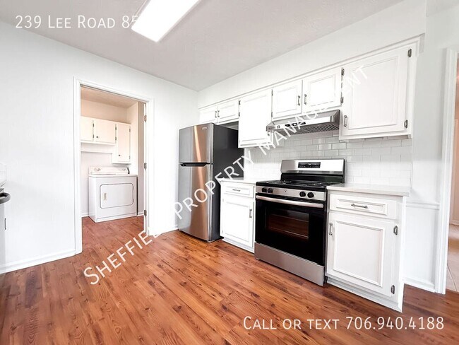 Foto del edificio - 239 Lee Road 851
