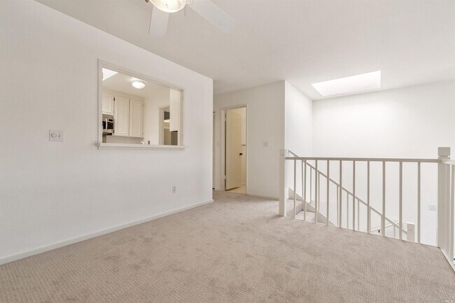 Building Photo - 5 Greenside Way