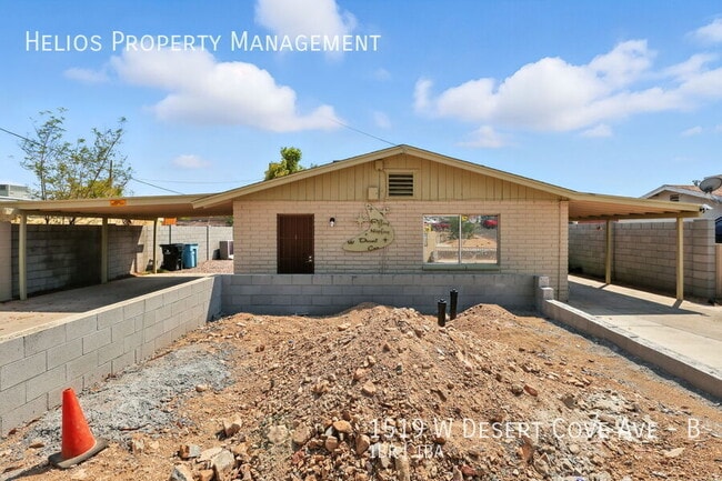 Foto del edificio - 1519 W Desert Cove Ave