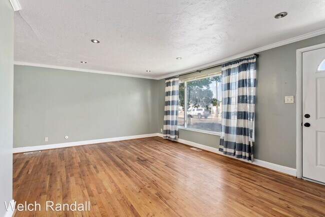 Building Photo - 3 br, 1 bath House - 429 W 1800 N, C