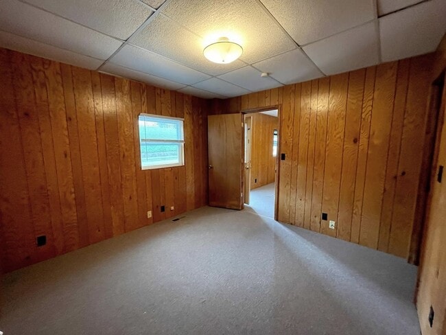 Building Photo - 1 Bedroom Apt Downtown Marion NC