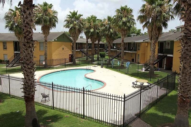 Primary Photo - 1706 Pasadena Blvd