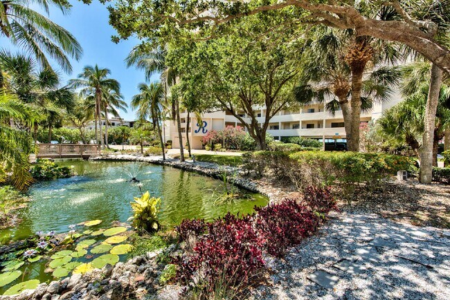 Foto del edificio - 7500 Estero Blvd