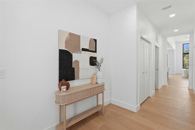 Foto del edificio - 2525 18th Ave N