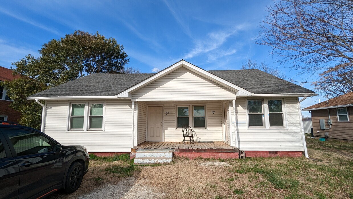 306 Bell St, Kannapolis, NC 28081 House for Rent in Kannapolis, NC