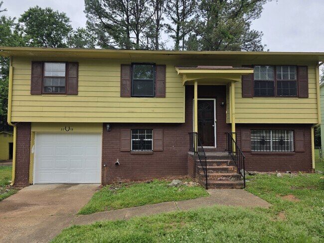 Foto del edificio - 3719 Steadman Dr NW
