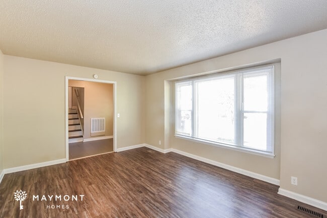 Building Photo - 2604 Pentolope Dr SE