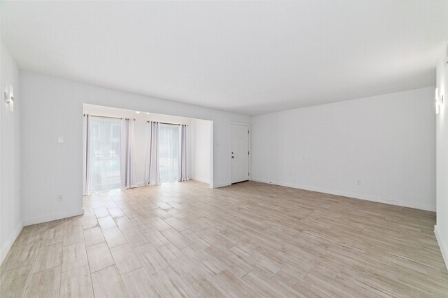 Foto del edificio - 12633 Memorial Dr