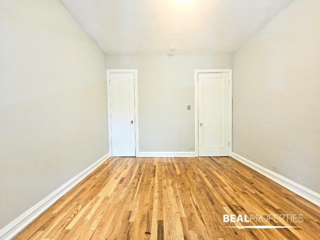 Building Photo - 1 bedroom in CHICAGO IL 60657