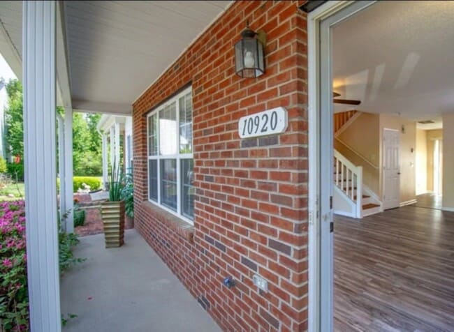 Building Photo - 10920 Kinston Ridge Pl