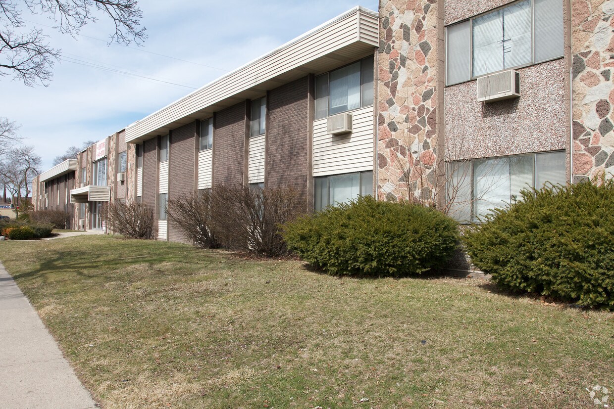 Foto del exterior - 5716 W Hampton Ave