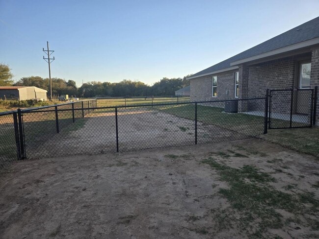 Building Photo - 175 Stillhouse Rd