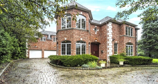 Photo - 1 Euclid Rd House