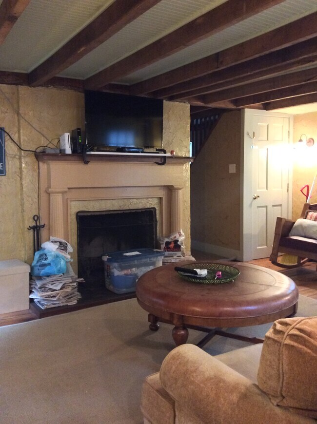 Foto del edificio - 1187 Mount Carmel Ave