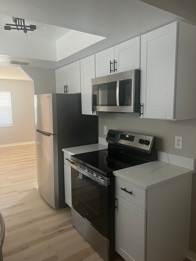 Foto del edificio - 1769 Fairview Shores Dr