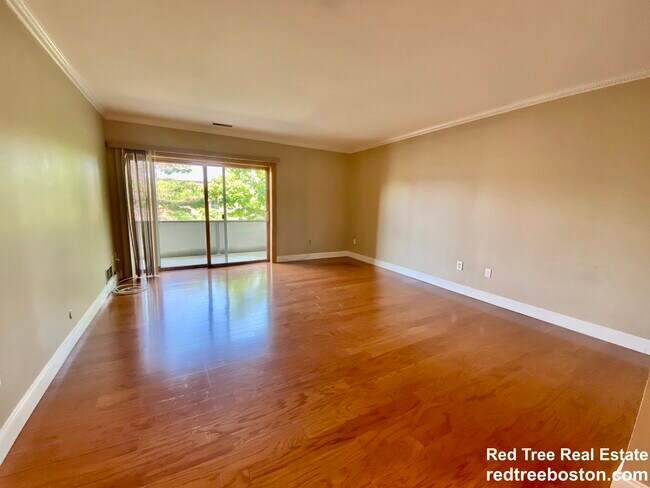 Building Photo - 20 Stearns Rd