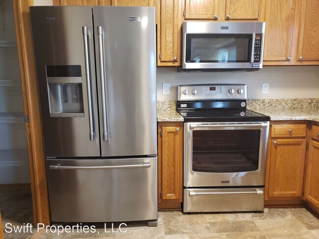 Building Photo - 3 br, 2.5 bath House - 1015 15th Street So...