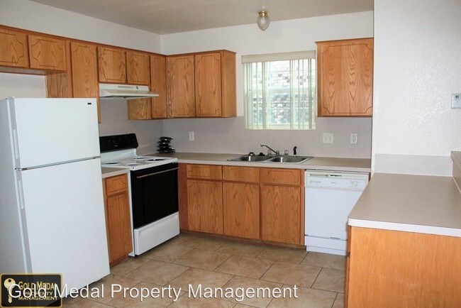 Building Photo - 4302 Sylvia Dr