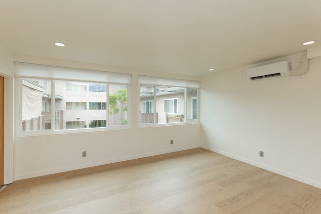Foto del edificio - 150 Haas Avenue