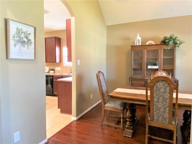 Foto del edificio - 20323 Ray Falls Dr