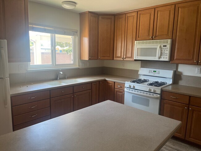 Building Photo - 8822 De Ville Cir