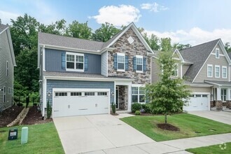 Building Photo - 303 Silverhawk Ln