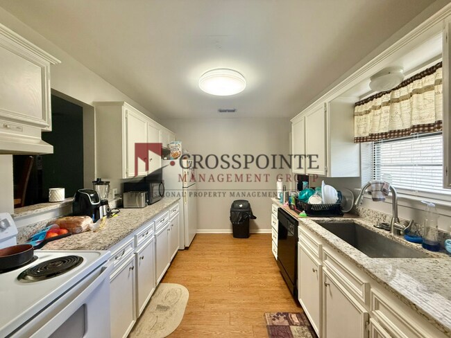 Foto del edificio - 2531-2533 Westminster Dr