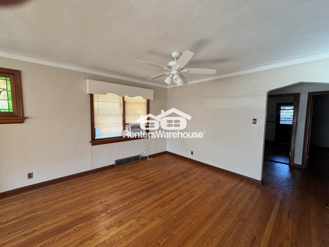 Building Photo - 6155 Lucille Ave