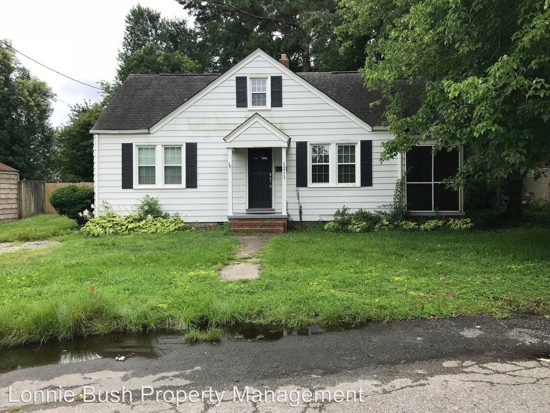 4 br, 2 bath House 1211 Larchmont Cres House Rental in Norfolk, VA
