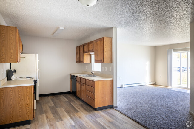 2BR, 1BA - 950SF - Kitchen - Brickview Apartments