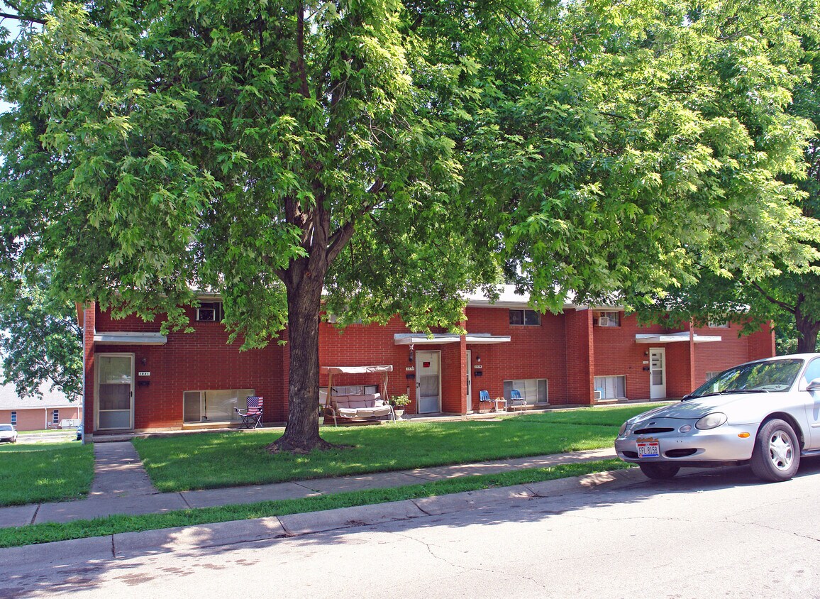 Building Photo - 1031-1039 E Pearl St