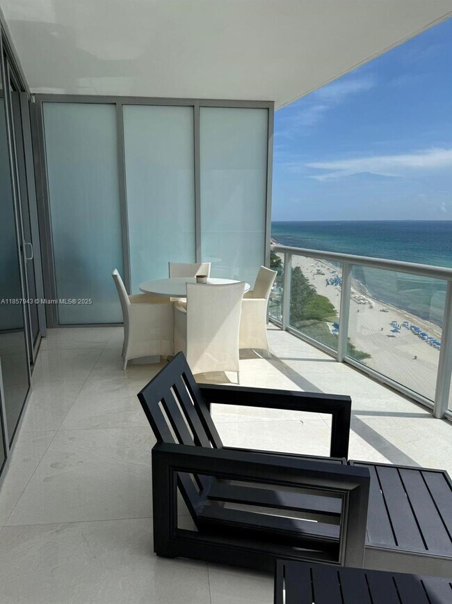 Building Photo - 17121 Collins Ave