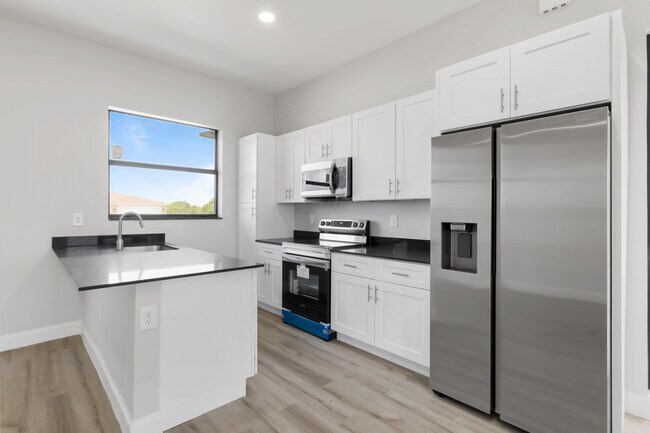 Foto del edificio - 8014 Mangrove Cir