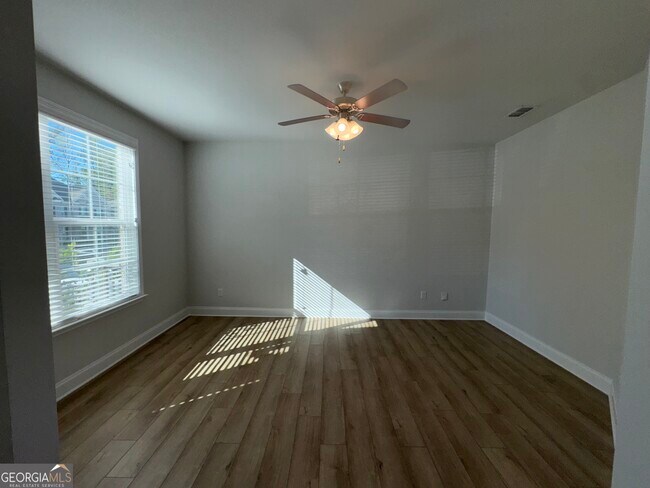 Foto del edificio - 3468 Jasmine Wy