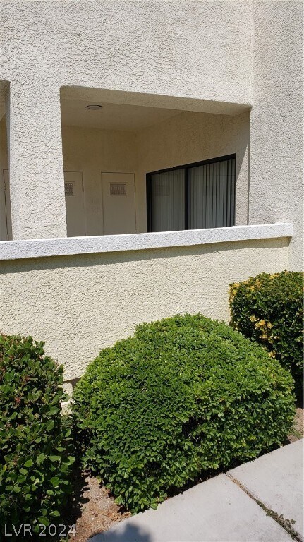 Building Photo - 4865 S Torrey Pines Dr