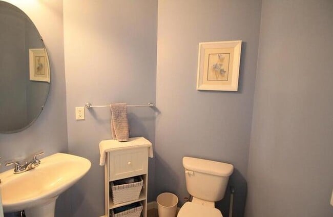 Building Photo - 1215 Creekledge Ct
