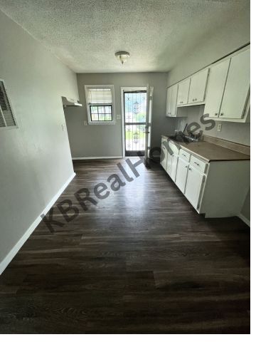 Photo - 6 E McKellar Ave House