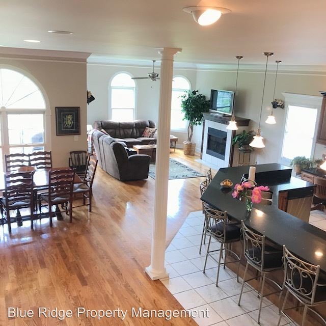 Building Photo - 5 br, 3.5 bath House - 117 Lake Harbor Drive