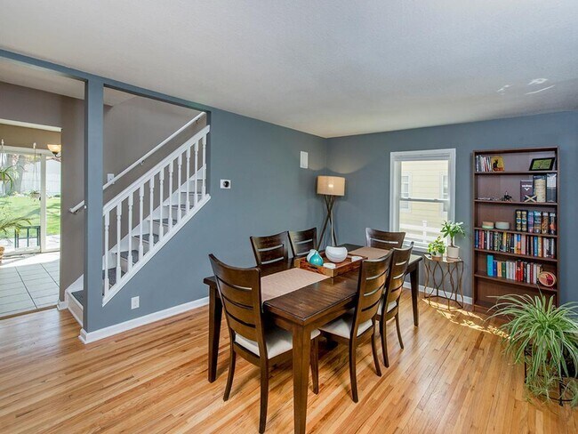 Foto del edificio - 3055 Utah Ave S