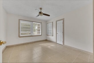 Building Photo - 3103 H Ave