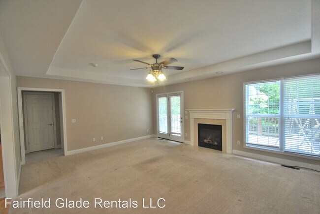 Building Photo - 3 br, 2 bath House - 520 Lakeview Dr